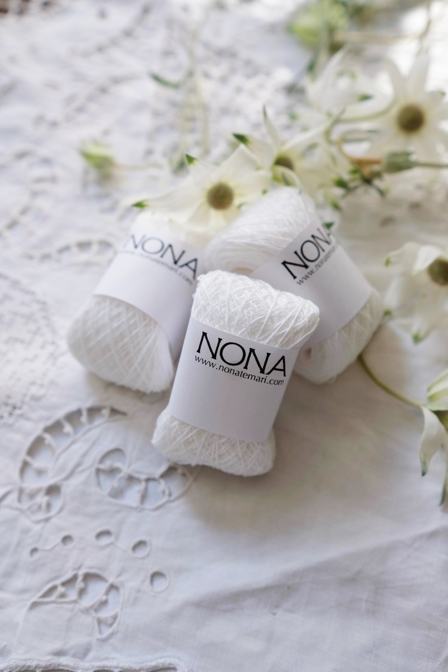 NONA WHITE - NONA糸(白)10g