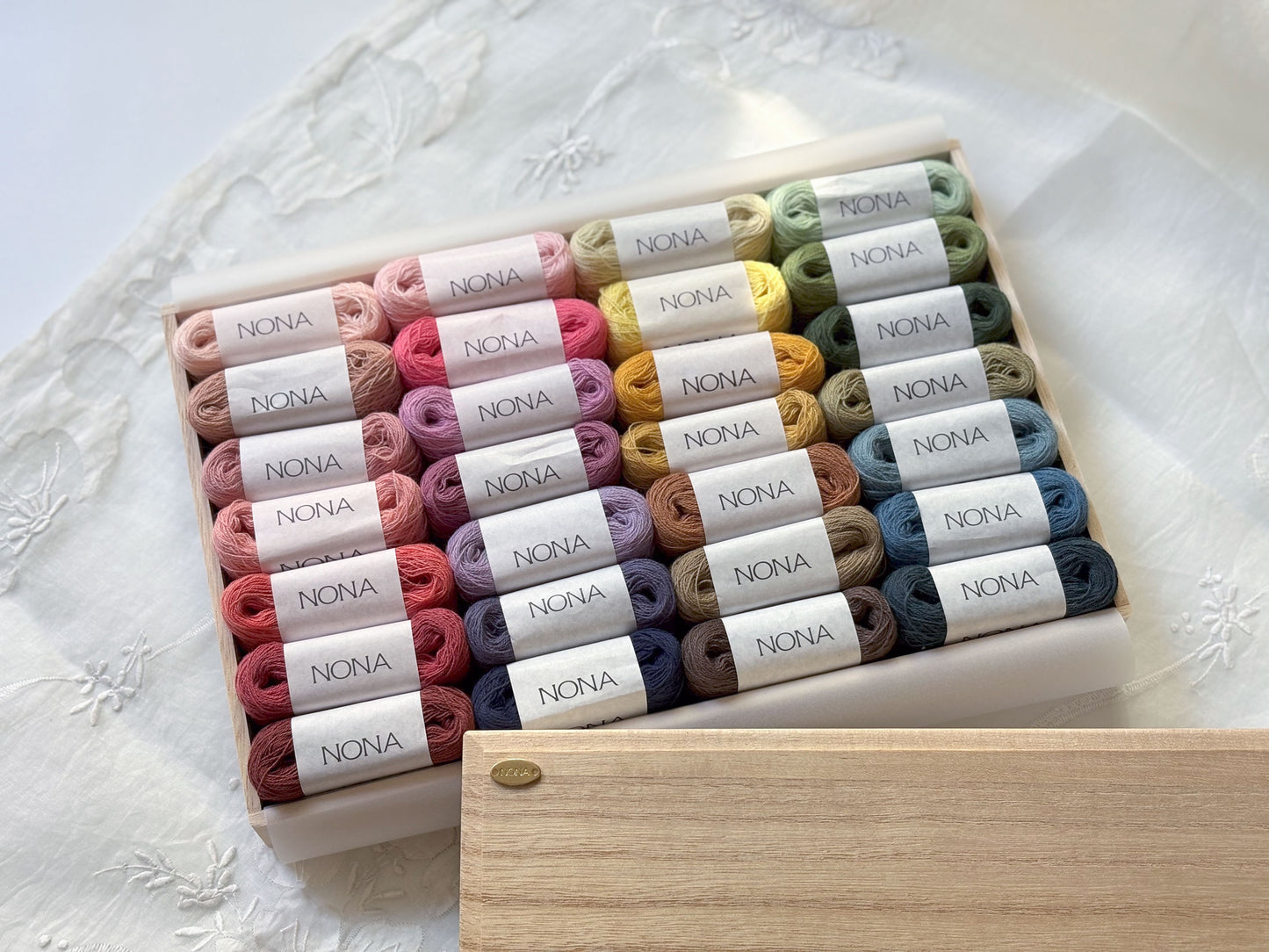 草木染め糸BOX - NONA細糸28色セット
